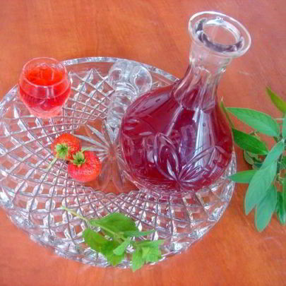 Клубничный ликер