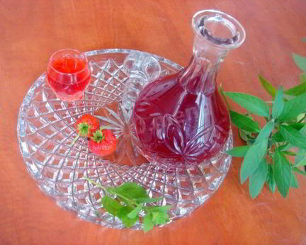Клубничный ликер