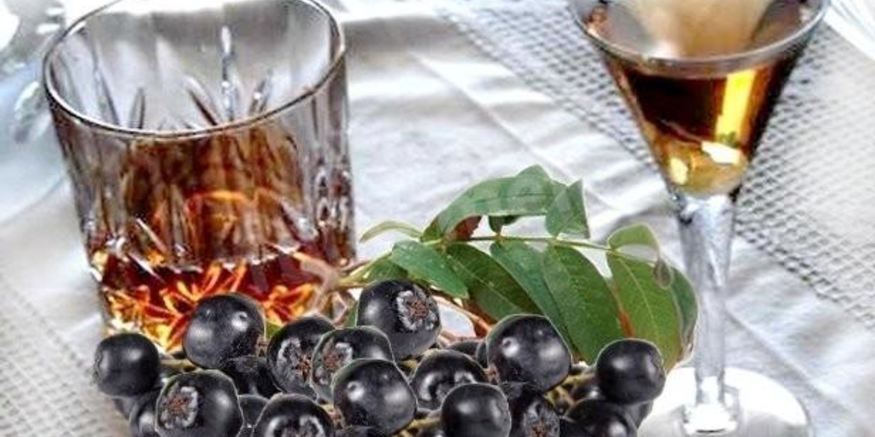 Рецепт ликера из черноплодной рябины