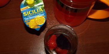 клубничный лимонад с базиликом