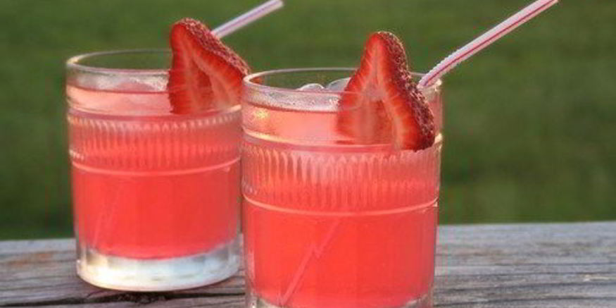 Рецепт клубничного лимонада с красным чаем