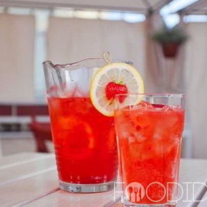 Клубничный лимонад