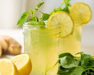 Летний лимонад с имбирем и мятой