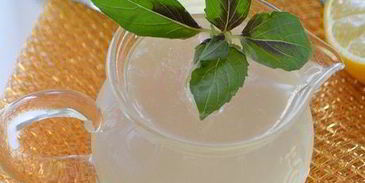 лимонад с базиликом и душистым перцем