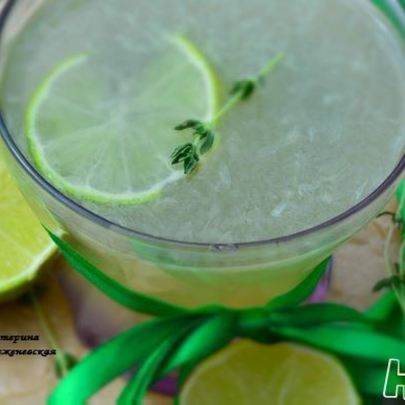 Лимонад с тимьяном и лаймом