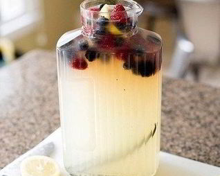 Ванильно-ягодный лимонад