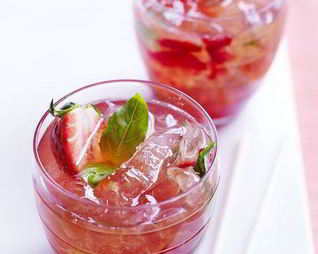 Безалкогольный клубничный мохито