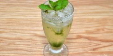 безалкогольный мохито с лаймом