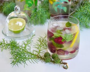 Безалкогольный мохито с малиной