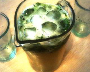 Мохито с киви и базиликом