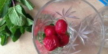 мохито с клубникой