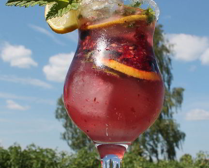 Мохито со смородиной и мятой