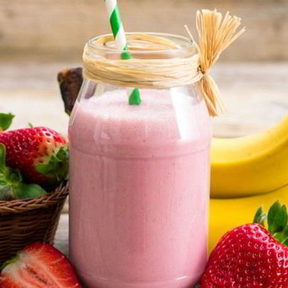 Фруктовый молочный коктейль с финиками