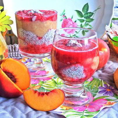 Коктейль-десерт на основе молока и фруктов