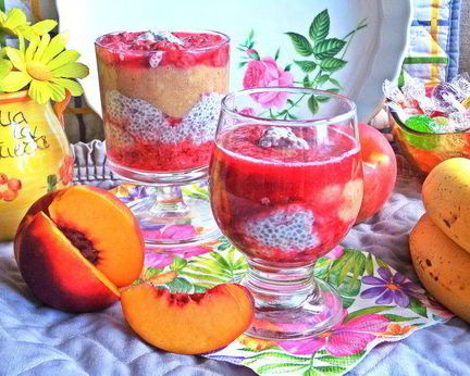 Коктейль-десерт на основе молока и фруктов