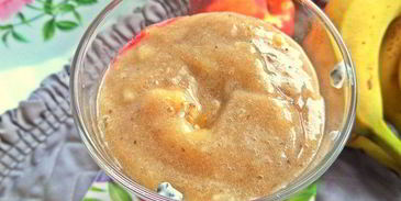 коктейль-десерт на основе молока и фруктов