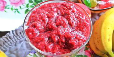 коктейль-десерт на основе молока и фруктов