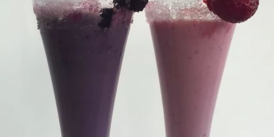 Рецепт молочного коктейля из черники и шелковицы