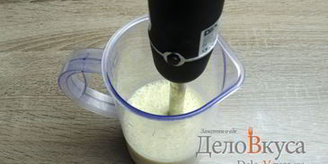 молочный коктейль с бананом и мороженым