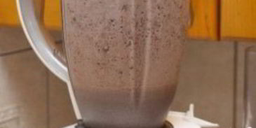 молочный коктейль с бананом и шоколадом