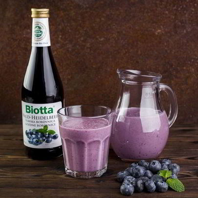 Молочный коктейль с черничным нектаром