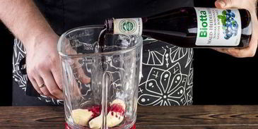 молочный коктейль с черничным нектаром