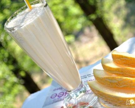 Молочный коктейль с дыней