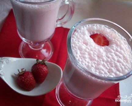 Молочный коктейль с клубникой
