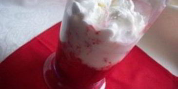 молочный коктейль с клубникой