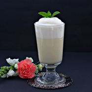 Рецепт Молочного коктейля с мороженым в блендере