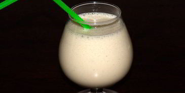 молочный коктейль с мороженым