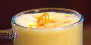 молочный коктейль с персиками и апельсинами