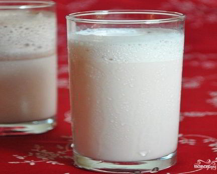 Молочный коктейль с сиропом