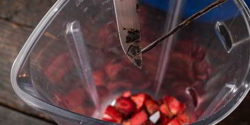 молочный коктейль с сушеными ягодами