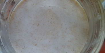 овсяно-молочный коктейль со сливовым вареньем