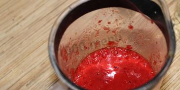 клубничный морс из клубники
