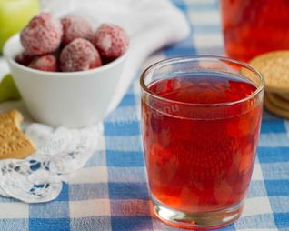Морс из замороженных ягод земляники