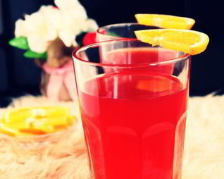 Ягодный морс с медом и имбирем