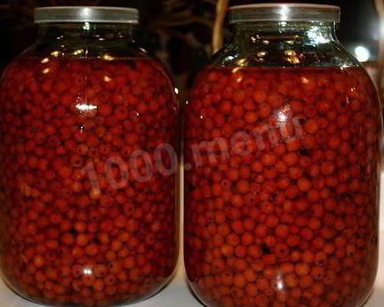 Черноплодная наливка из рябины