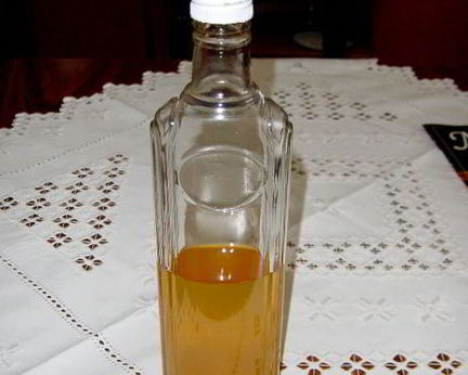 Домашняя наливка из айвы