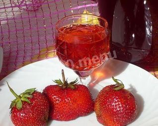 Клубничная наливка