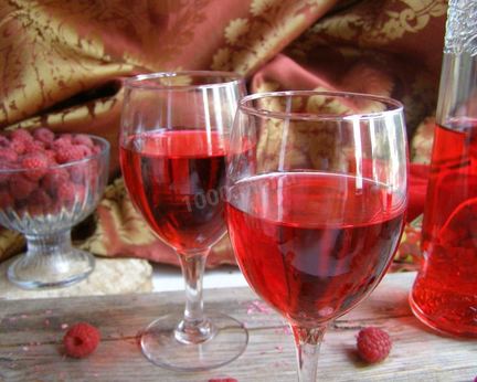 Малиновая наливка из малины