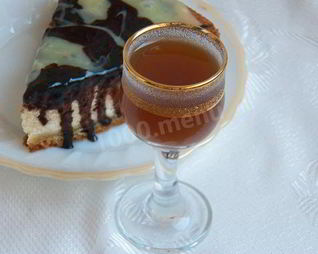 Абрикосовая настойка