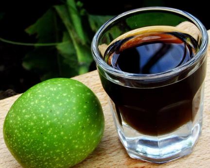 Настойка грецкого ореха на спирту