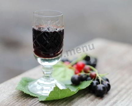 Настойка из черной смородины на водке