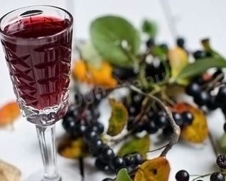 Настойка из черноплодной рябины на водке