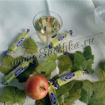 Настойка на листьях смородины Осенний поцелуй