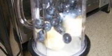 бананово-черничный смузи