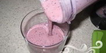 бананово-черничный смузи