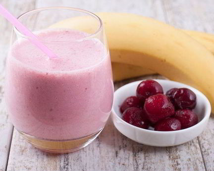 Бананово-вишневый смузи